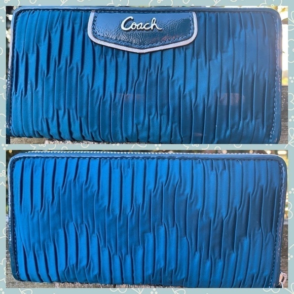 Coach Blue Teal Large Accordion Wallet Rare - Picture 1 of 3